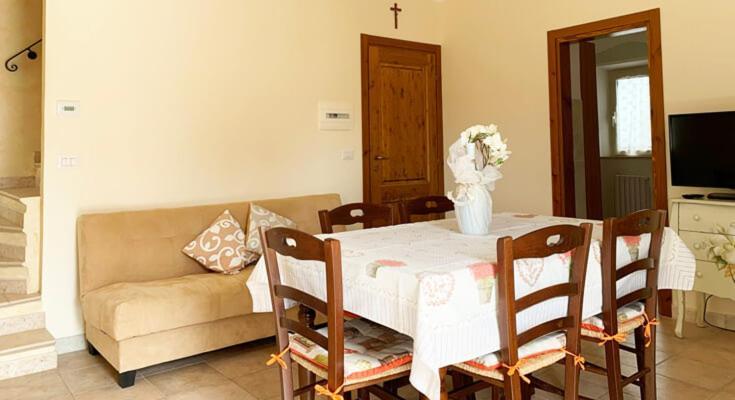 La Collina Apartment Monsampietro Morico Bilik gambar