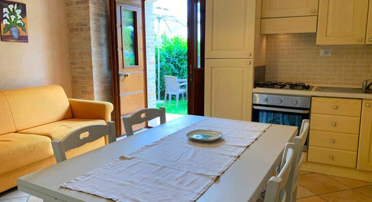 La Collina Apartment Monsampietro Morico Luaran gambar